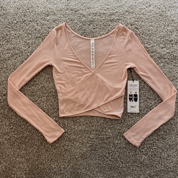 Alo Yoga Amelia Long Sleeve Crop Top. 
BNWT - Picture 3 of 10